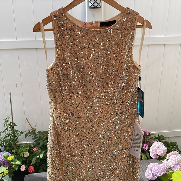 Mac Duggal - Silver Nude Sleeveless Sequined Midi Sheath Dress - Picture 8 of 15